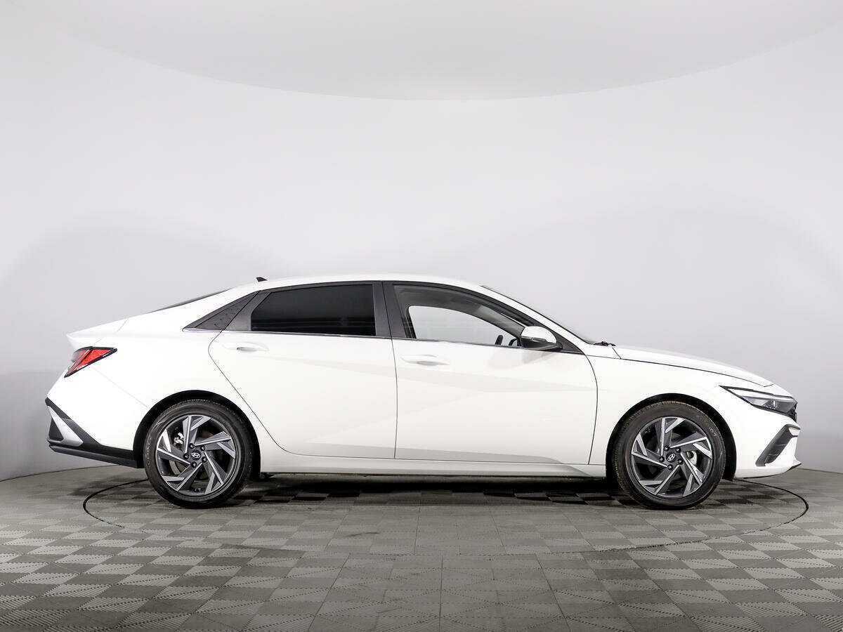 Hyundai Elantra, 2024 - фото №4
