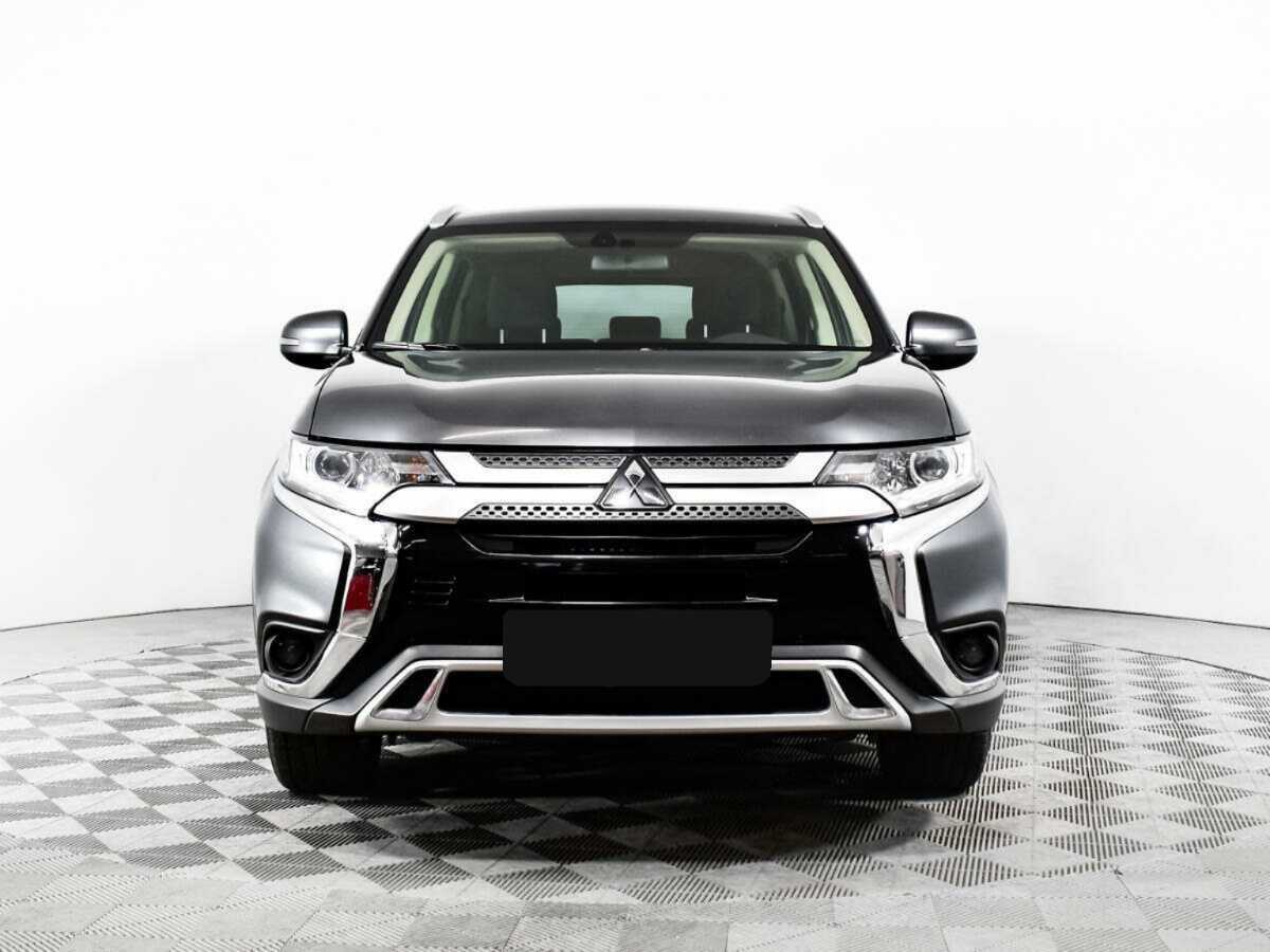 Mitsubishi Outlander, 2020 - фото №2