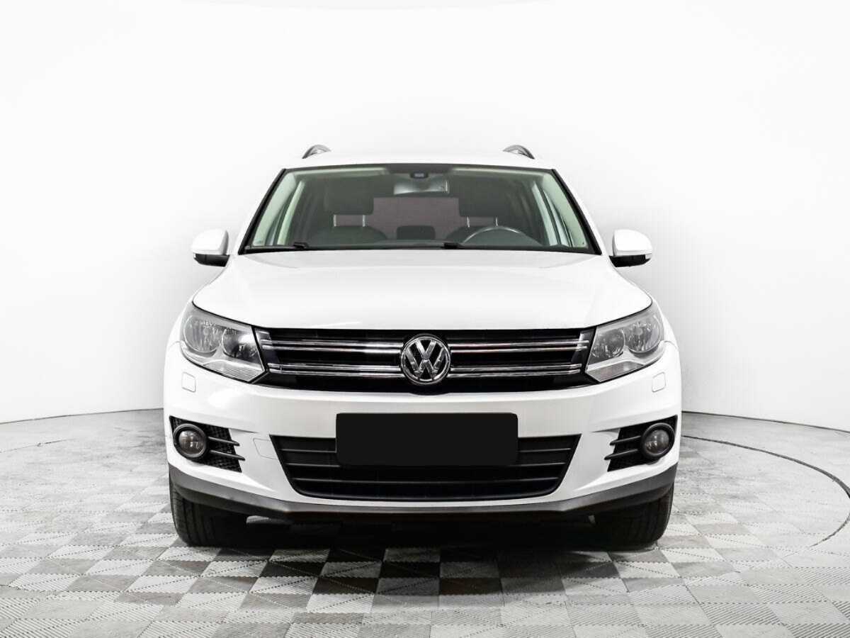 Volkswagen Tiguan, 2015 - фото №2