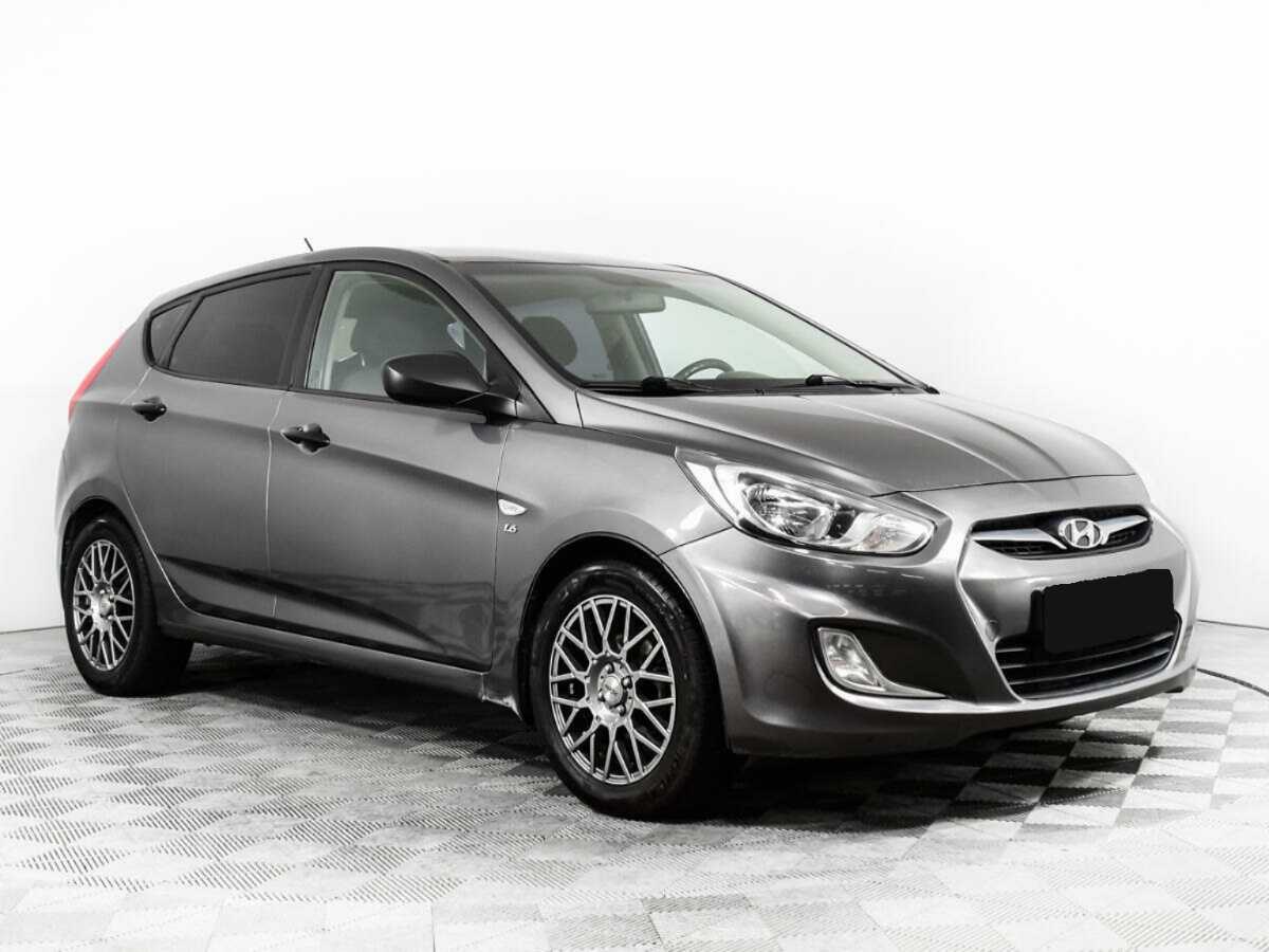 Hyundai Solaris, 2012 - фото №3