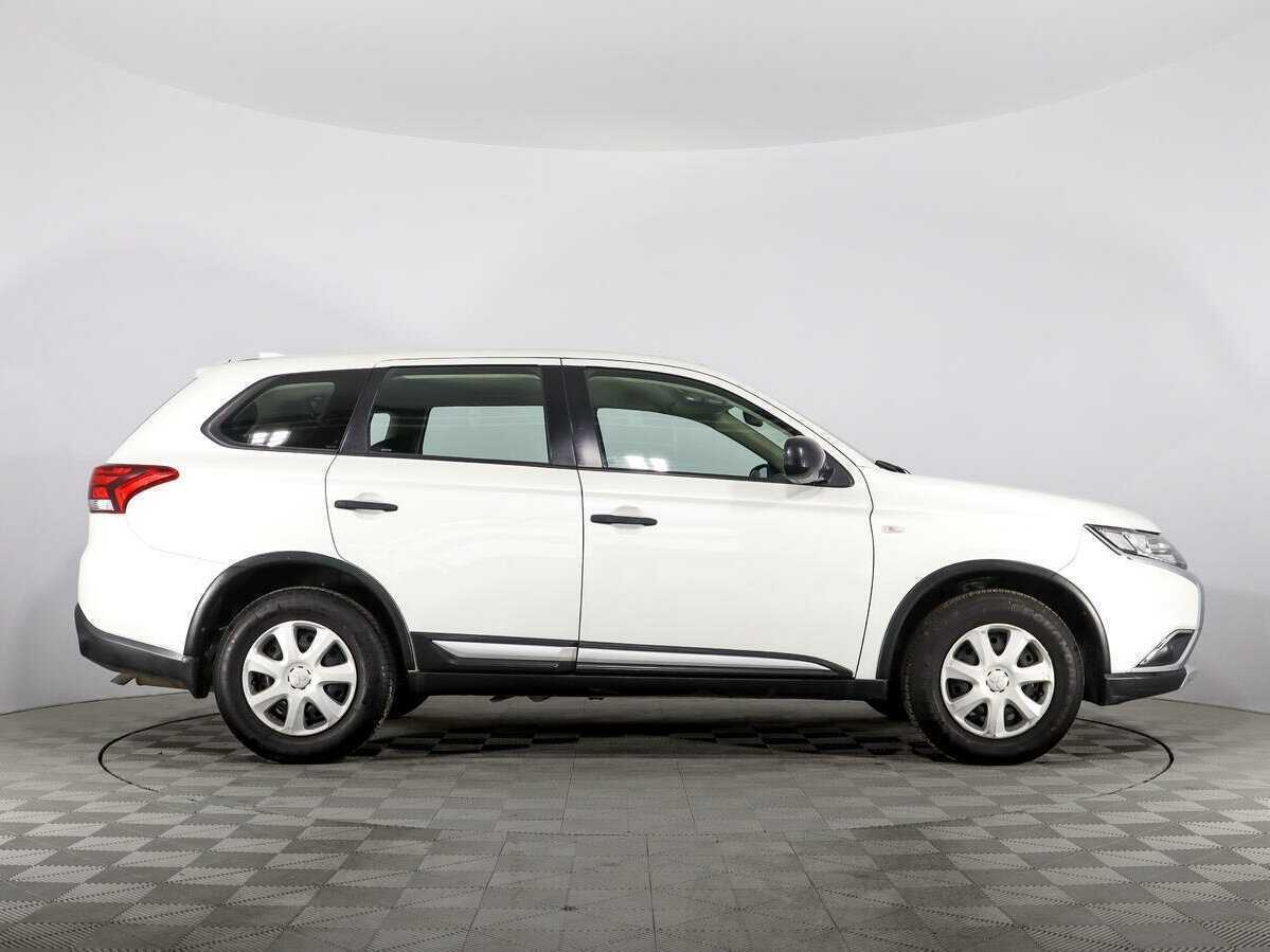 Mitsubishi Outlander, 2018 - фото №4