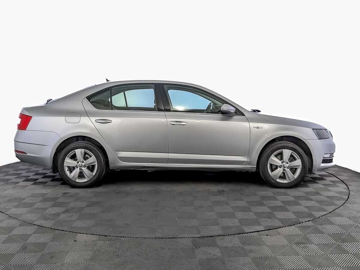 Skoda Octavia, 2020 - фото №4