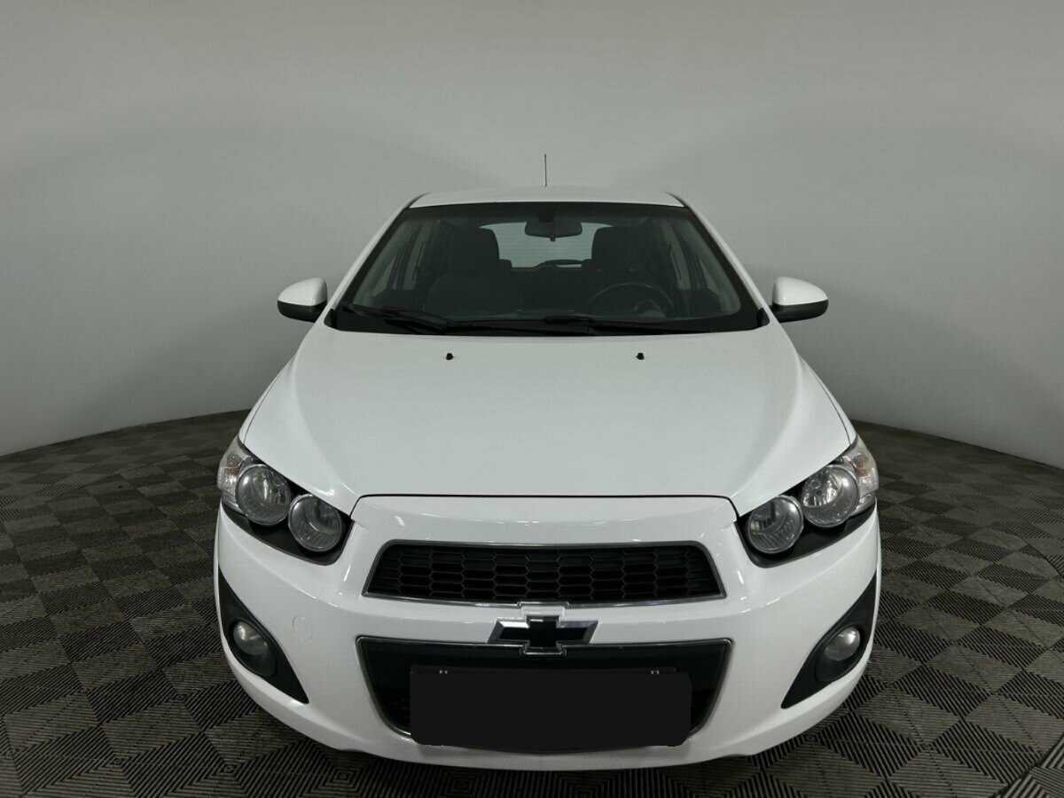 Chevrolet Aveo, 2014 - фото №2