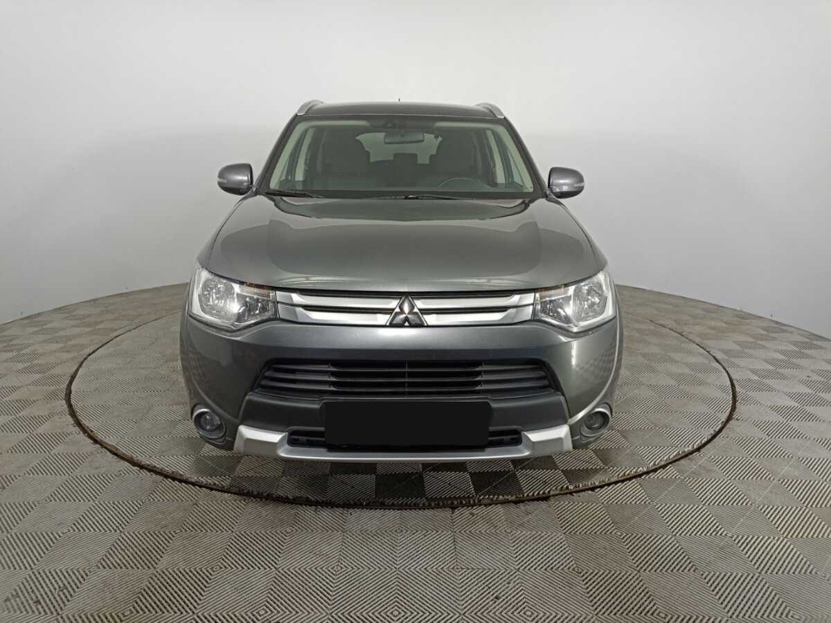Mitsubishi Outlander, 2014 - фото №2