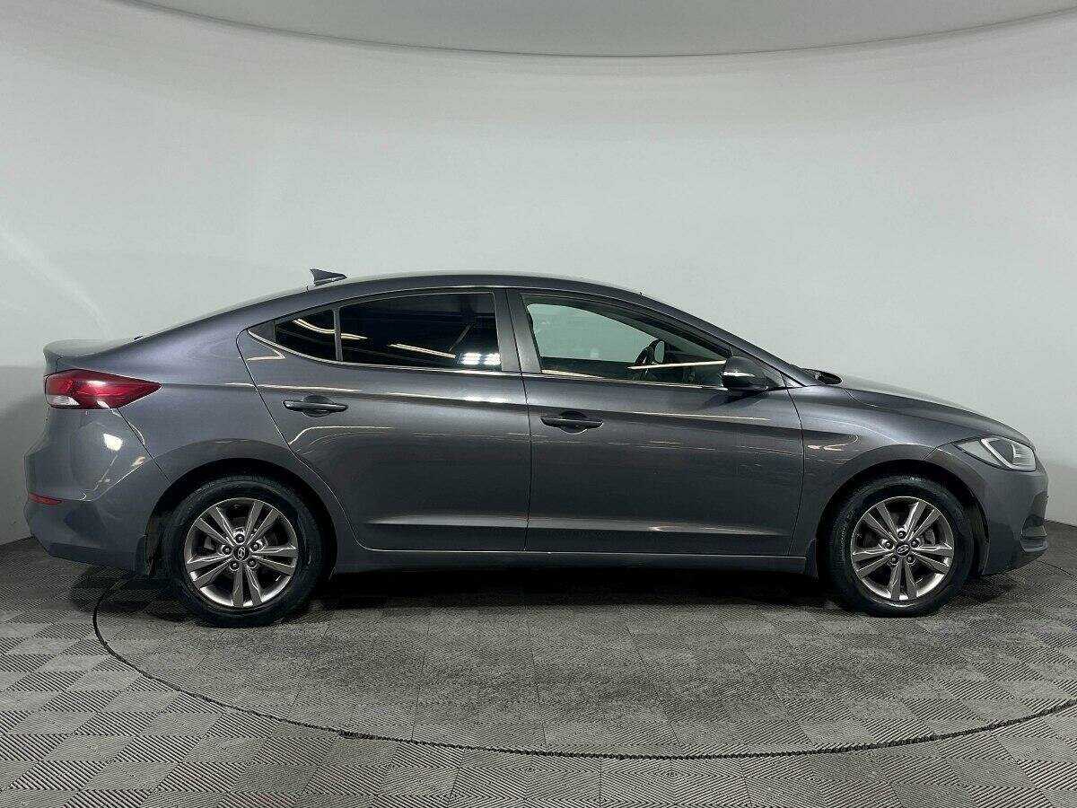 Hyundai Elantra, 2018 - фото №4