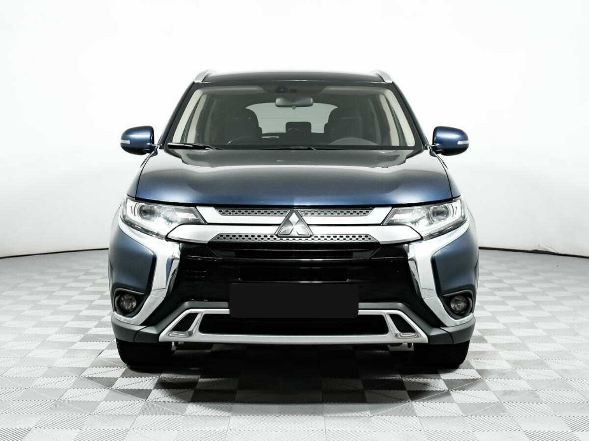 Mitsubishi Outlander, 2018 - фото №2