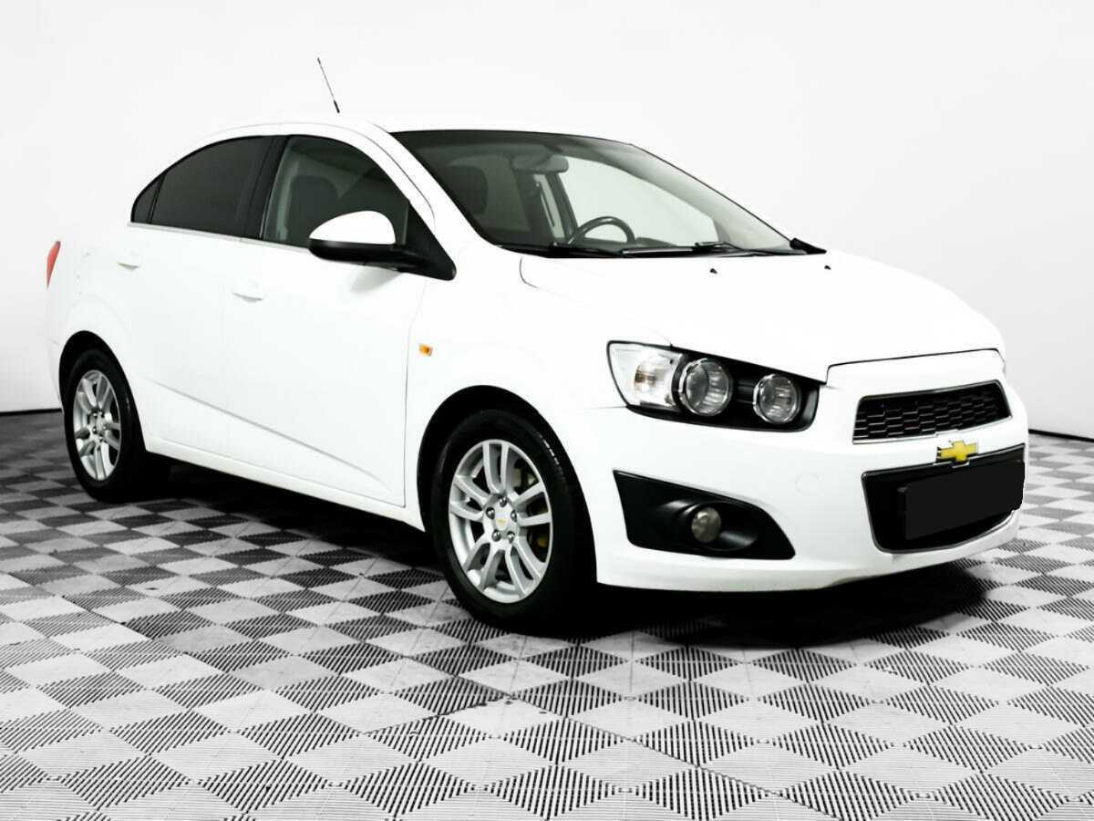 Chevrolet Aveo, 2014 - фото №3