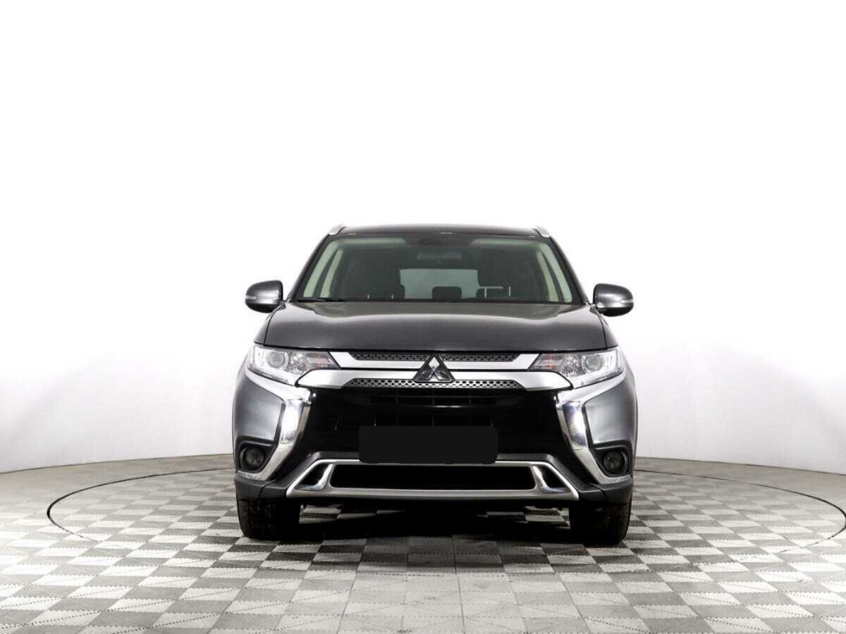 Mitsubishi Outlander, 2019 - фото №2