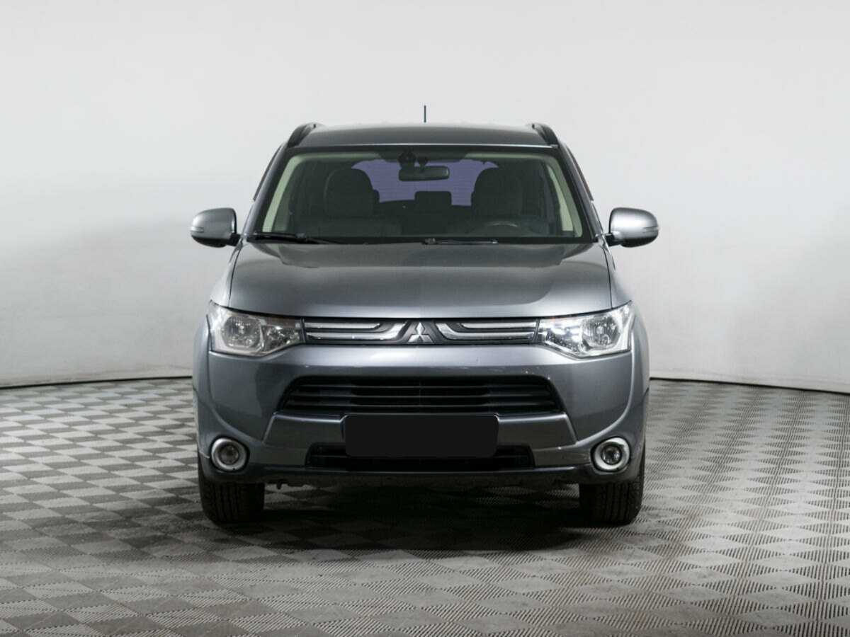Mitsubishi Outlander, 2012 - фото №2