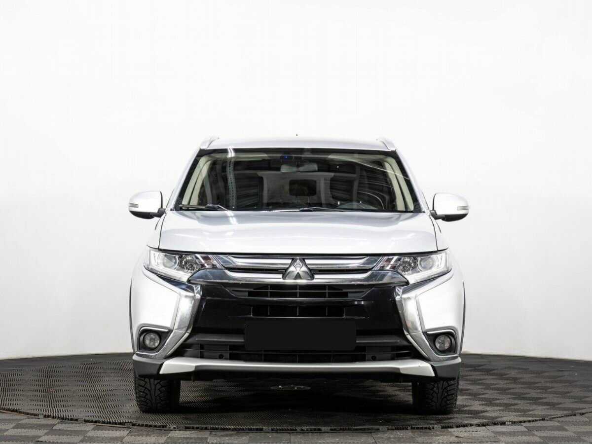 Mitsubishi Outlander, 2016 - фото №2
