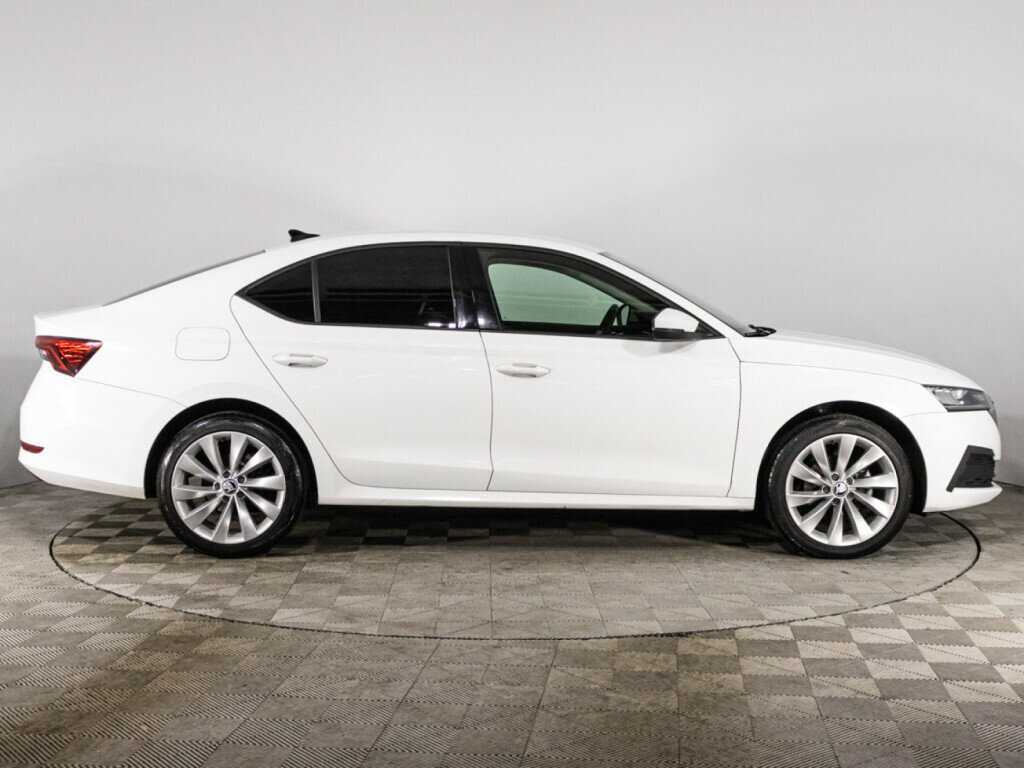 Skoda Octavia, 2021 - фото №4
