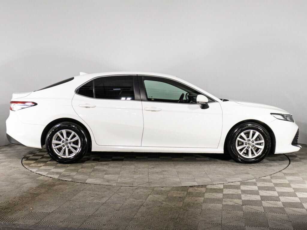 Toyota Camry, 2018 - фото №4