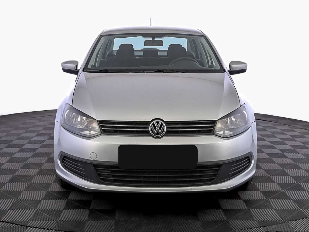 Volkswagen Polo, 2015 - фото №2
