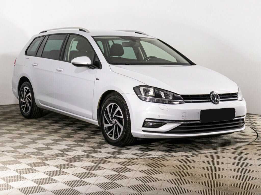 Volkswagen Golf, 2018 - фото №3