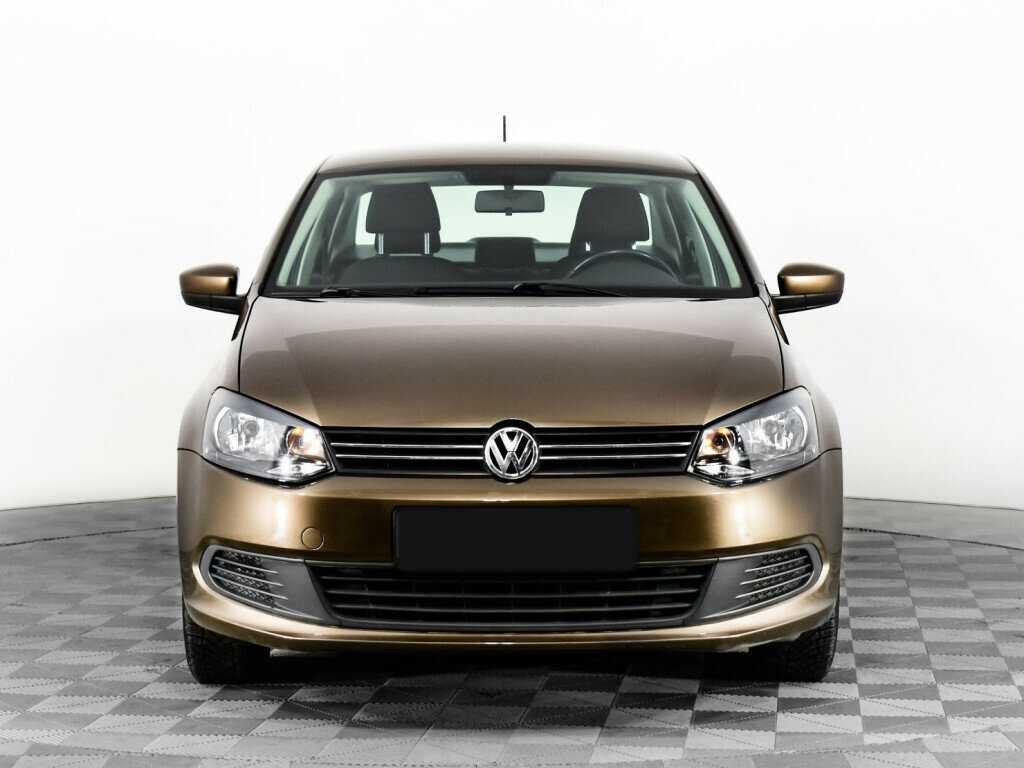 Volkswagen Polo, 2015 - фото №2