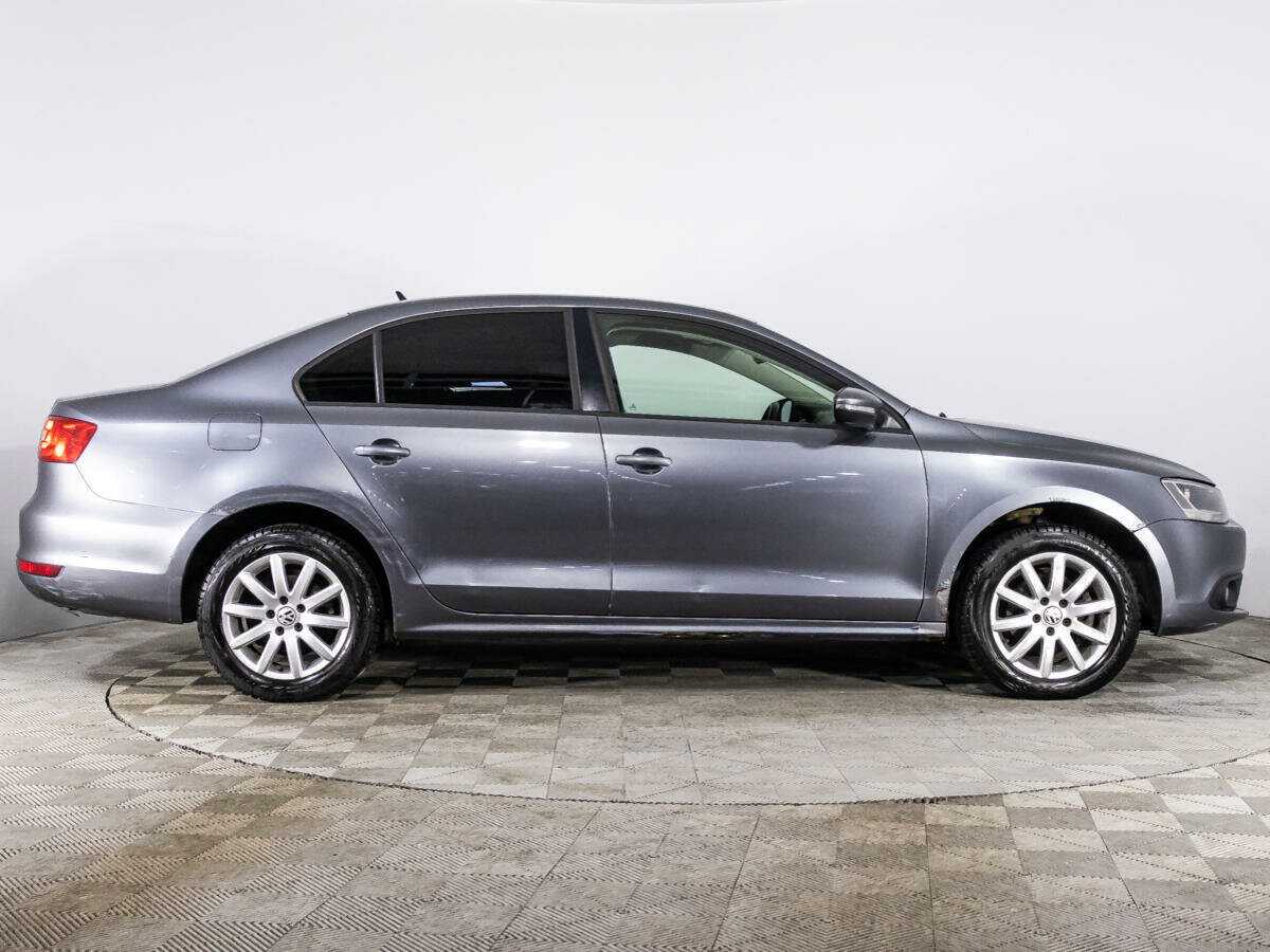 Volkswagen Jetta, 2012 - фото №4