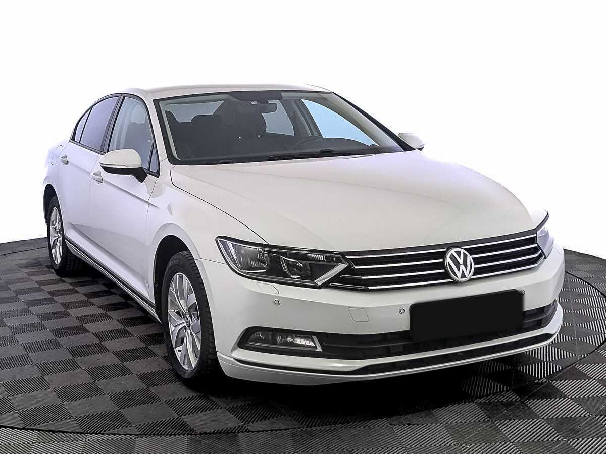 Volkswagen Passat, 2017 - фото №3