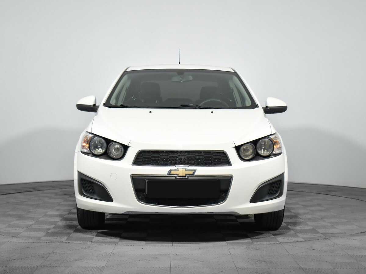 Chevrolet Aveo, 2014 - фото №2