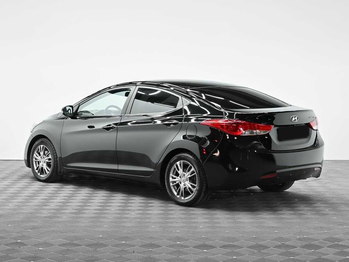 Hyundai Elantra, 2012 - фото №3