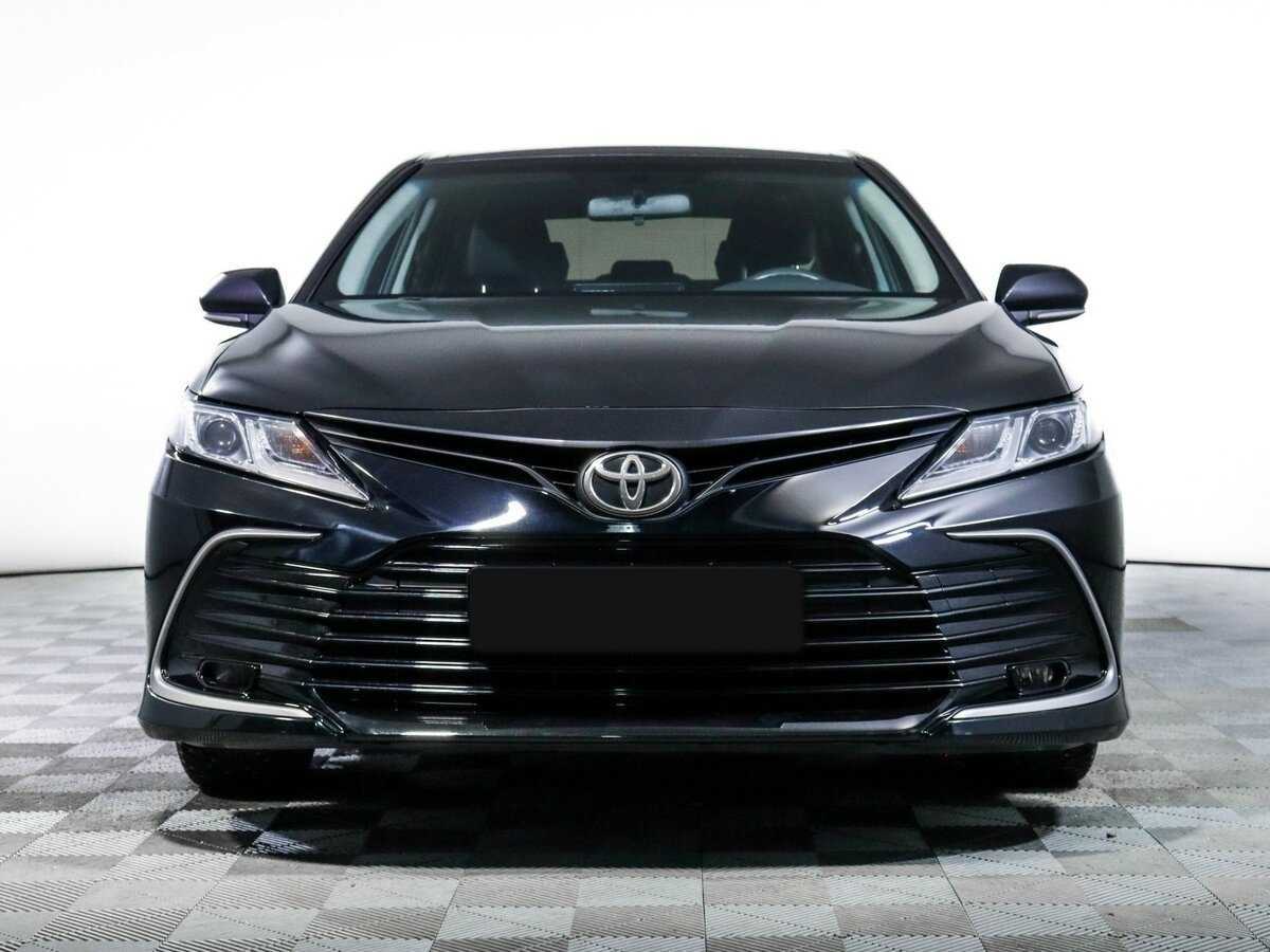 Toyota Camry, 2021 - фото №2
