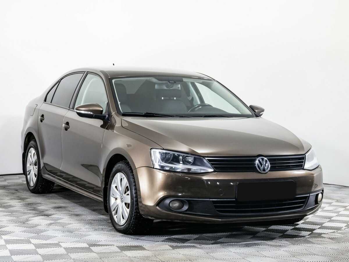 Volkswagen Jetta, 2012 - фото №3