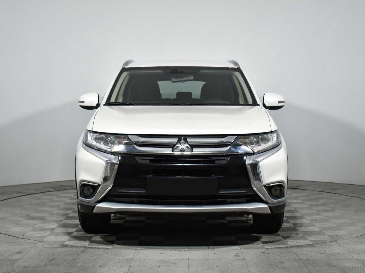 Mitsubishi Outlander, 2018 - фото №2