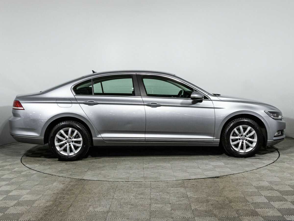 Volkswagen Passat, 2017 - фото №4