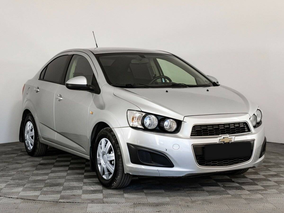 Chevrolet Aveo, 2015 - фото №3