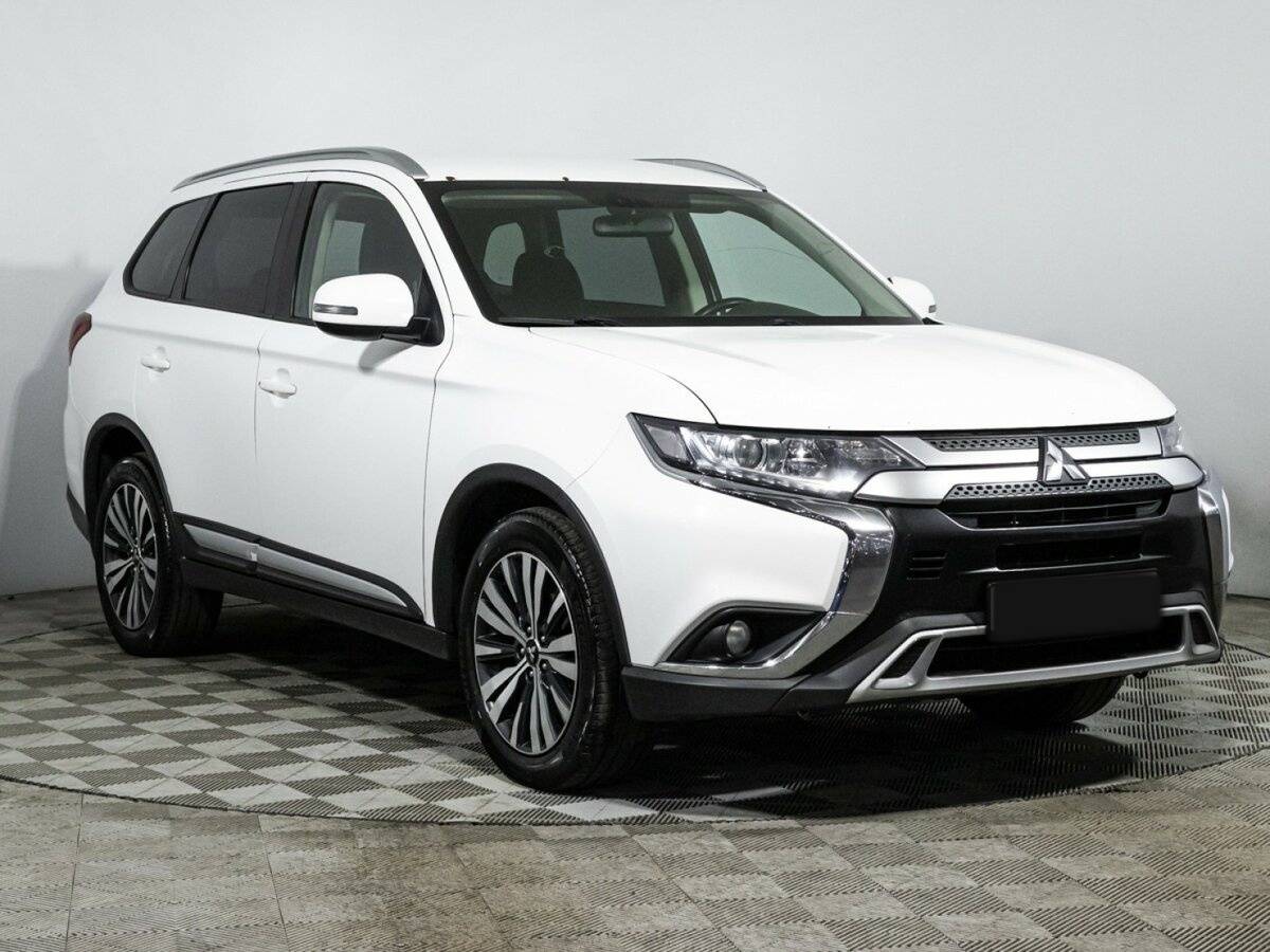 Mitsubishi Outlander, 2019 - фото №3
