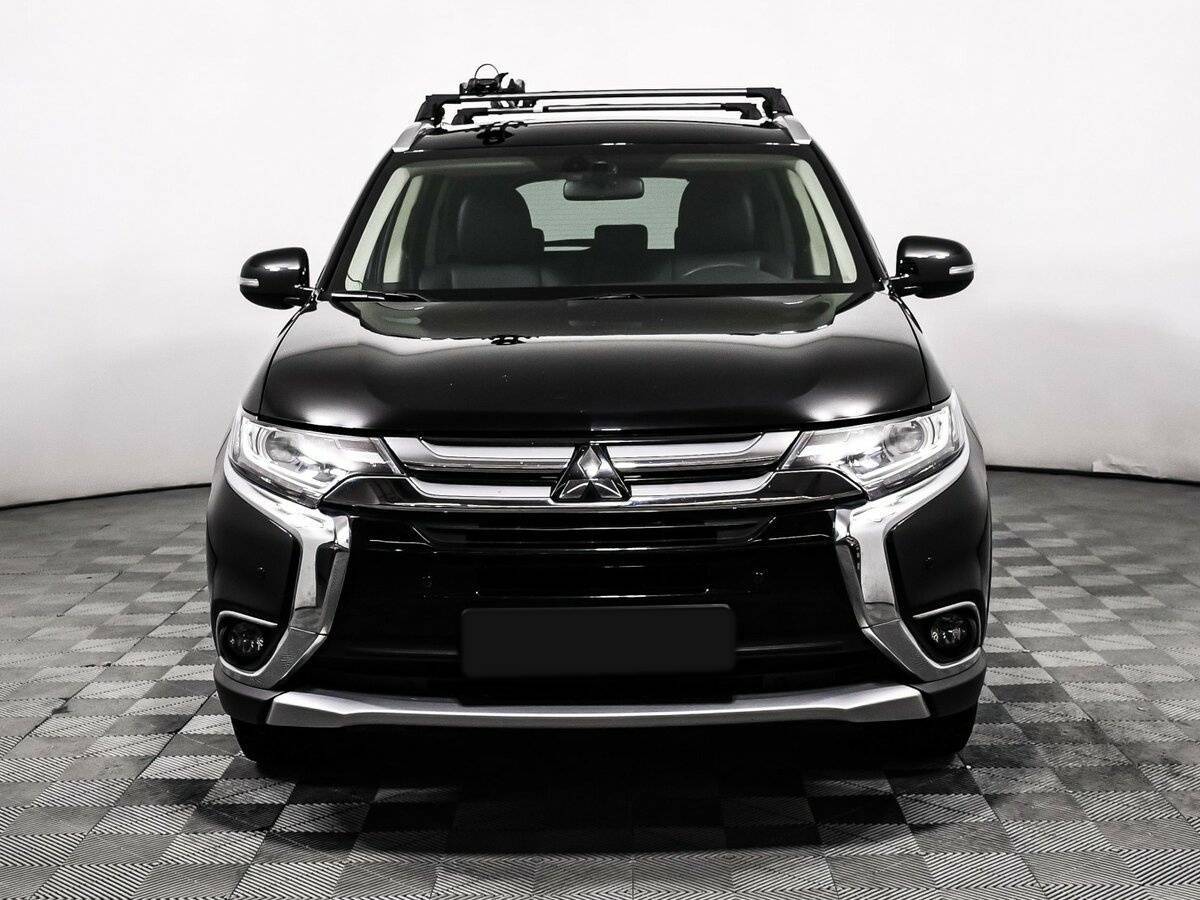 Mitsubishi Outlander, 2018 - фото №2