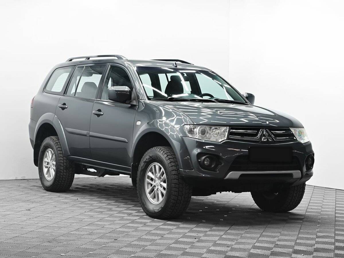 Mitsubishi Pajero Sport, 2014 - фото №2