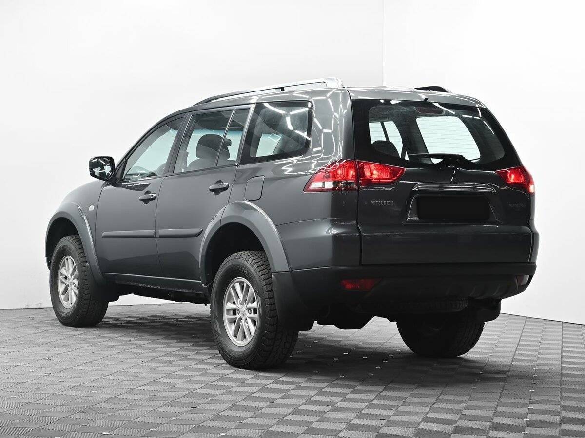 Mitsubishi Pajero Sport, 2014 - фото №3