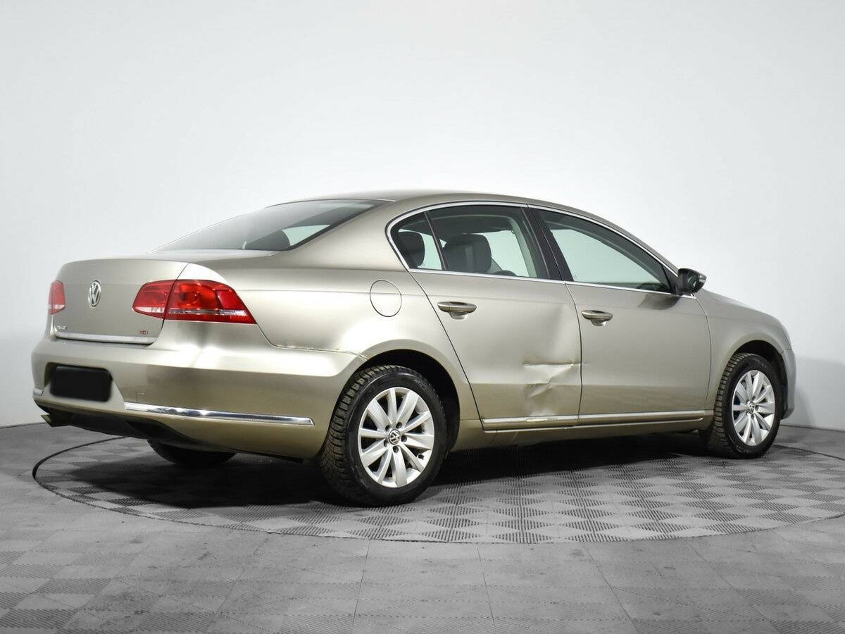 Volkswagen Passat, 2012 - фото №4
