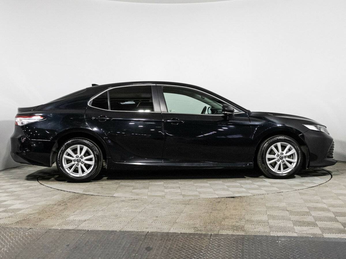 Toyota Camry, 2018 - фото №4