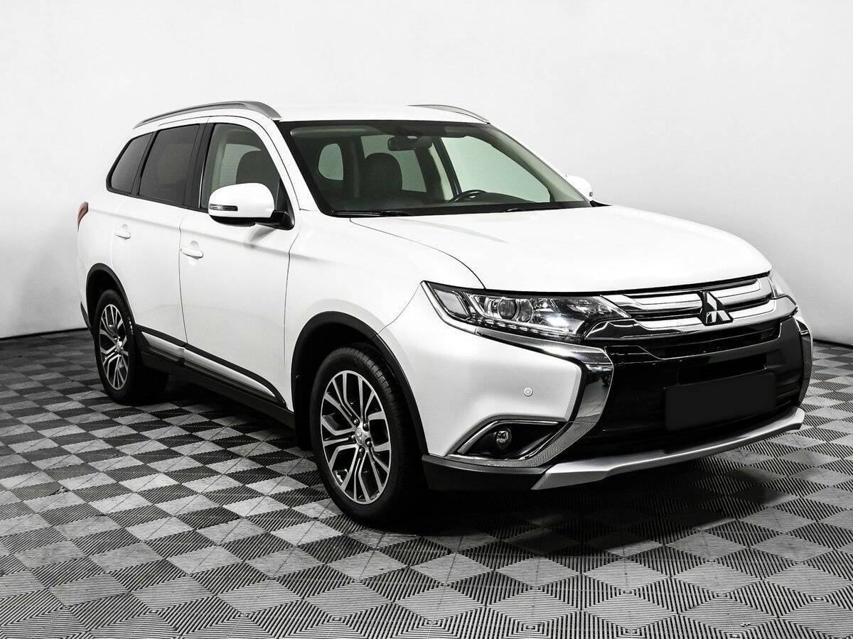 Mitsubishi Outlander, 2017 - фото №3