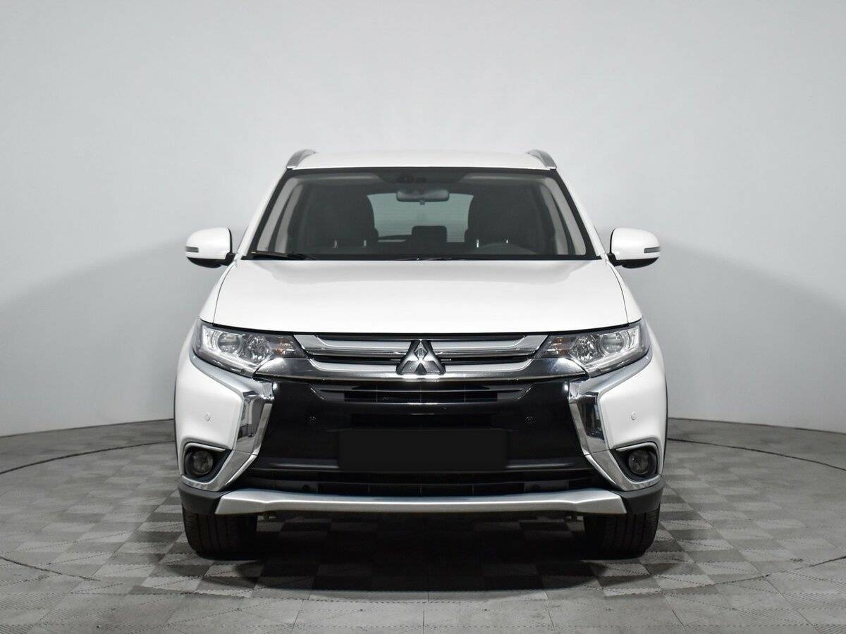 Mitsubishi Outlander, 2018 - фото №2