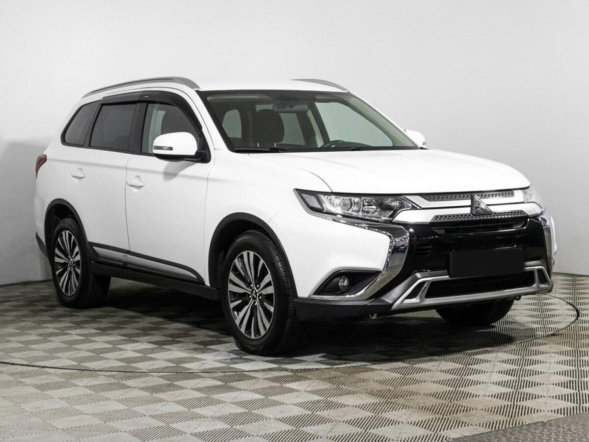 Mitsubishi Outlander, 2018 - фото №3