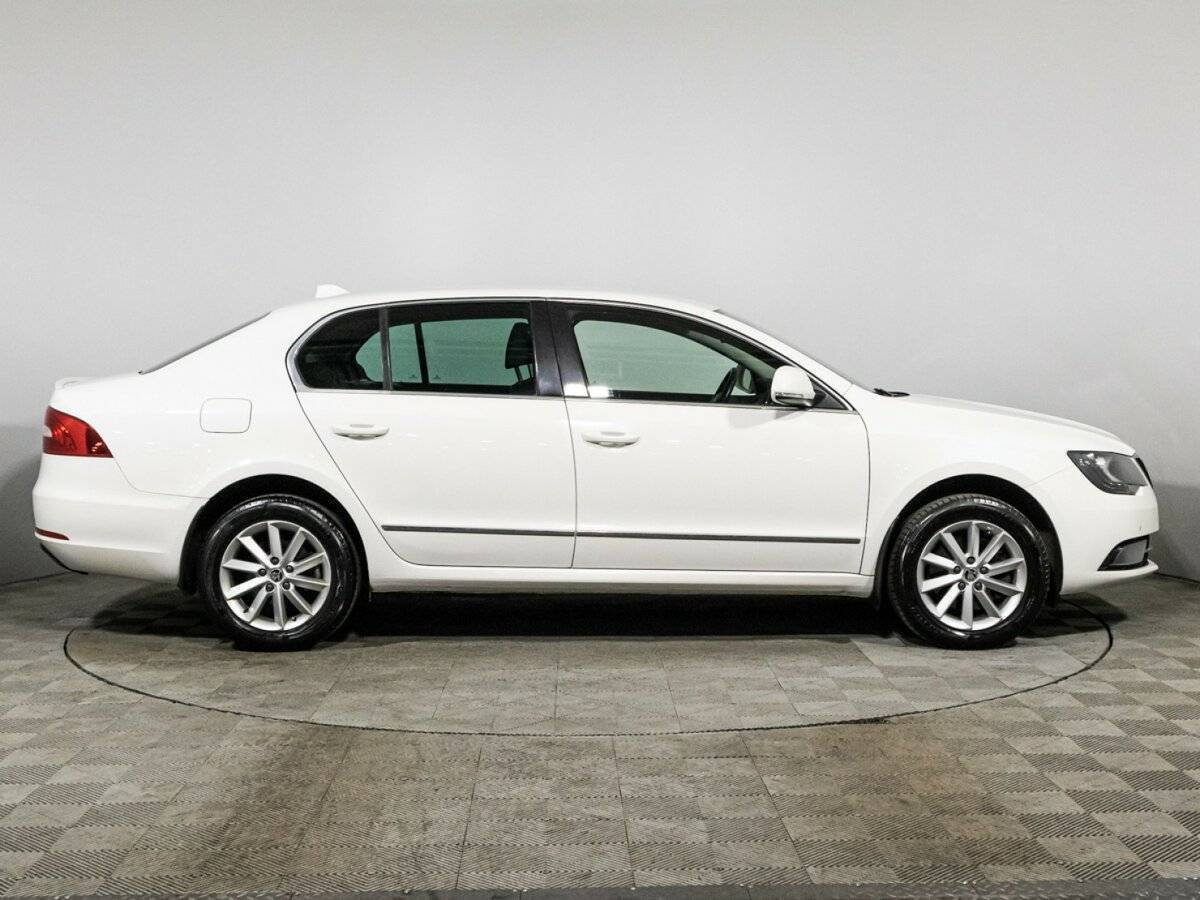 Skoda Superb DSG, 2013 - фото №4