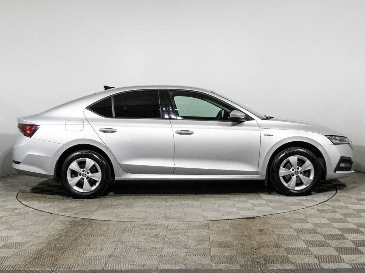 Skoda Octavia, 2021 - фото №4
