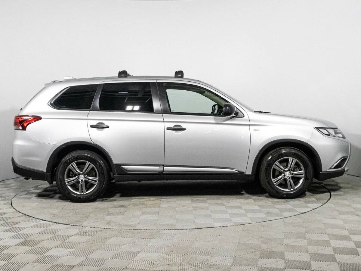 Mitsubishi Outlander, 2017 - фото №4