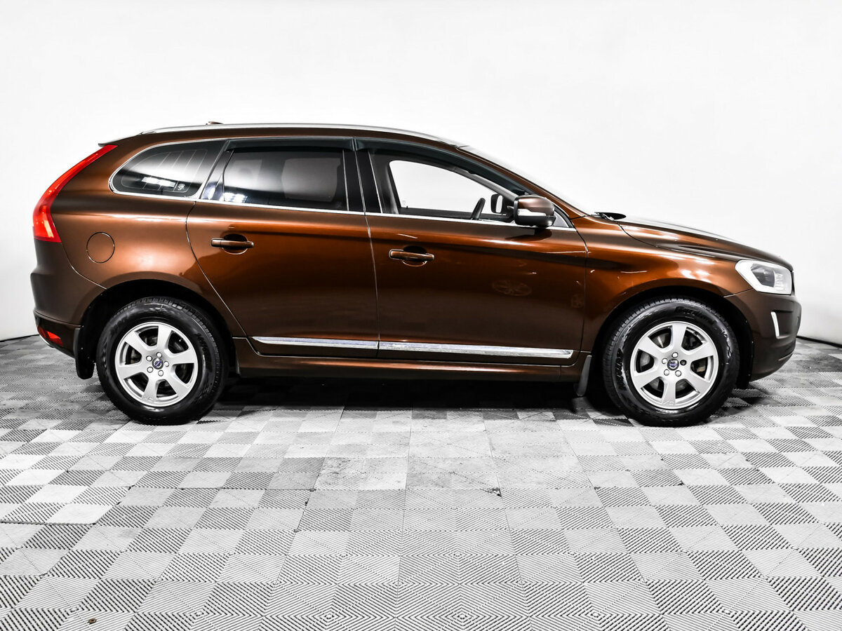 Volvo XC60 I Рестайлинг, 2015 - фото №4
