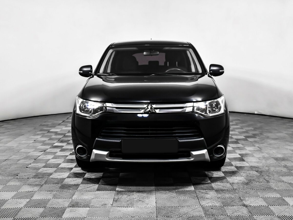 Mitsubishi Outlander III Рестайлинг, 2014 - фото №2