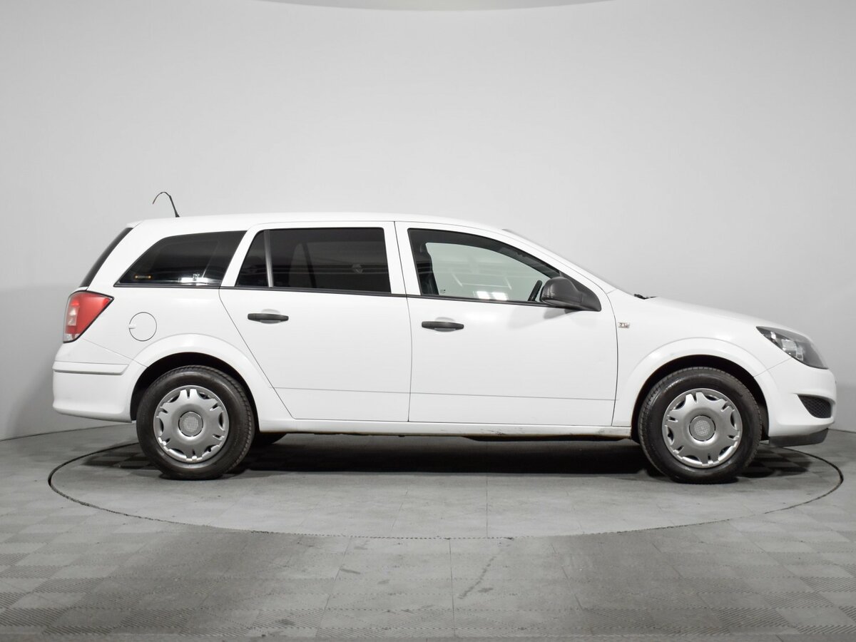 Opel Astra H Рестайлинг, 2013 - фото №4