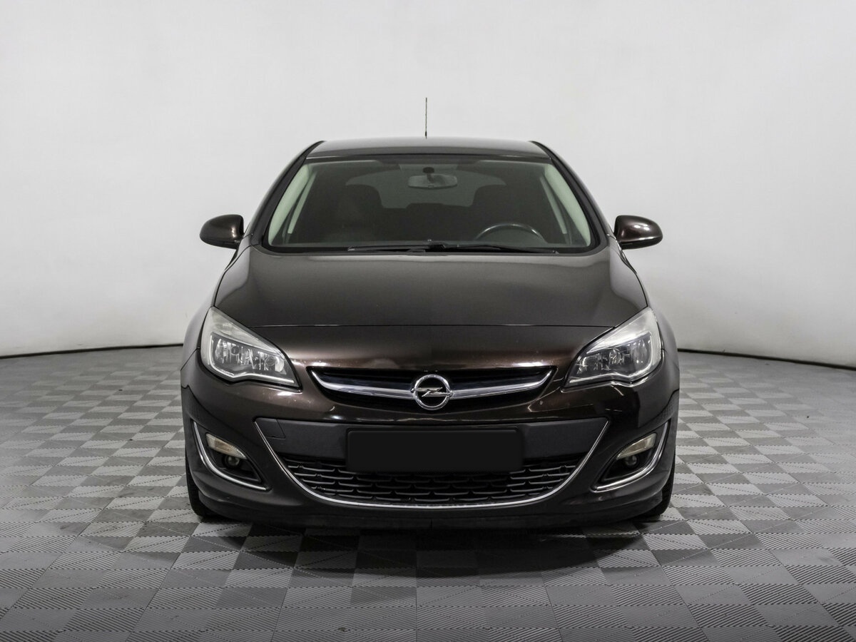 Opel Astra J Рестайлинг, 2013 - фото №2