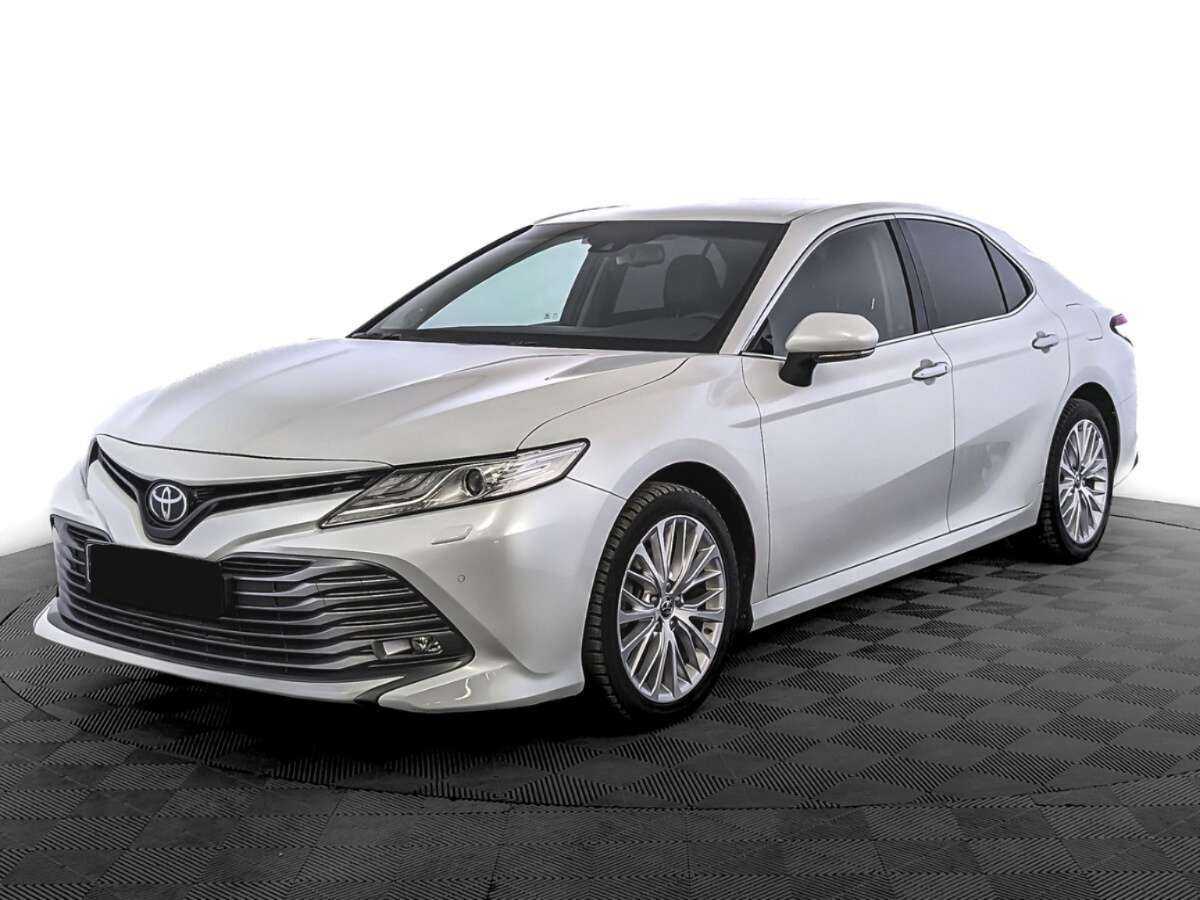 Toyota Camry, 2019