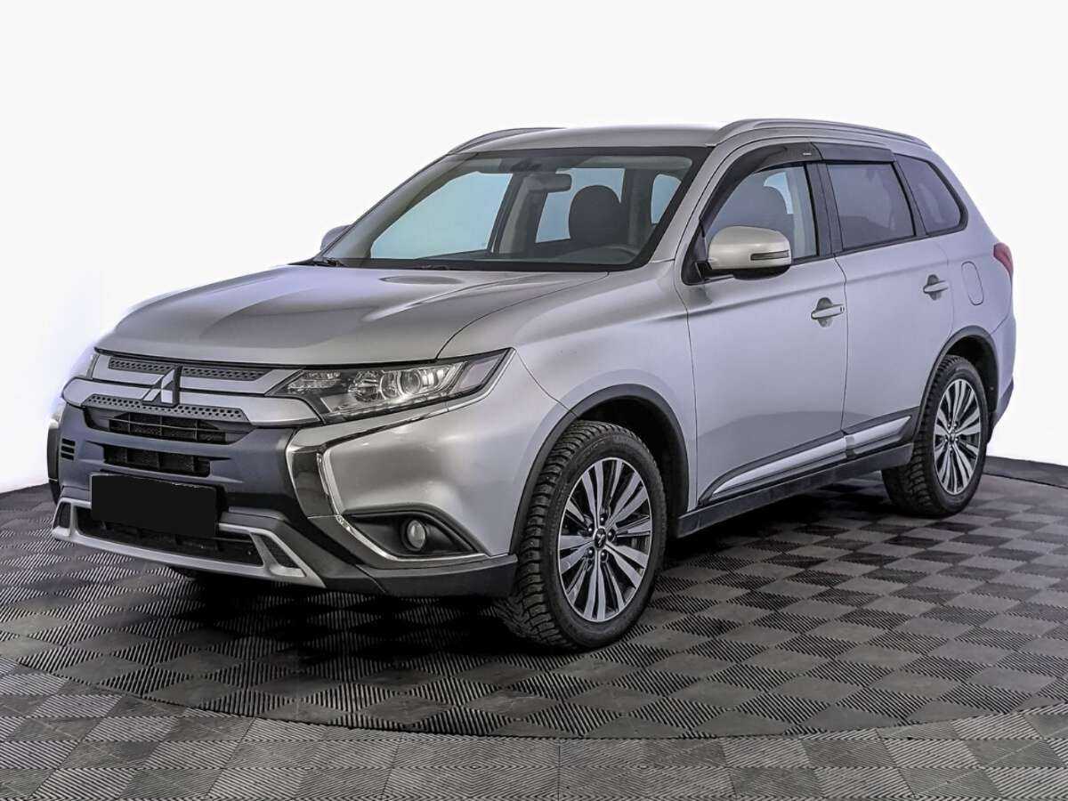 Mitsubishi Outlander, 2020