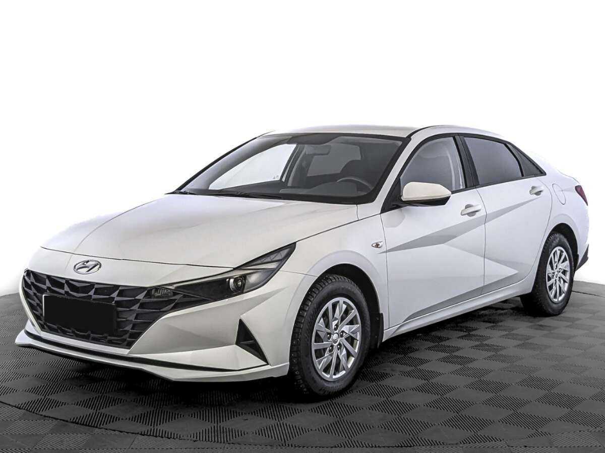 Hyundai Elantra, 2022