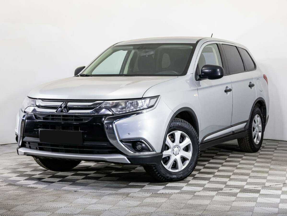 Mitsubishi Outlander, 2015