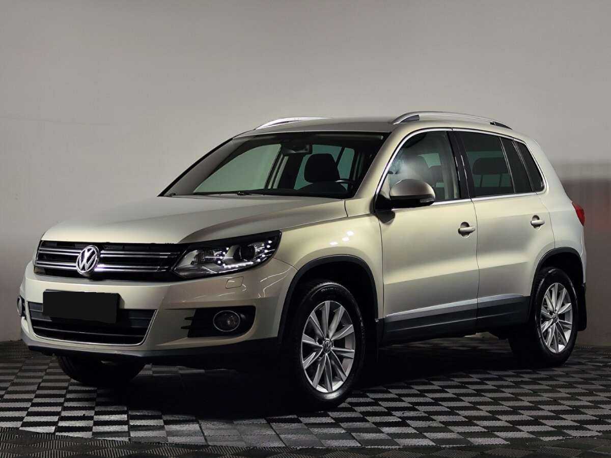 Volkswagen Tiguan, 2012