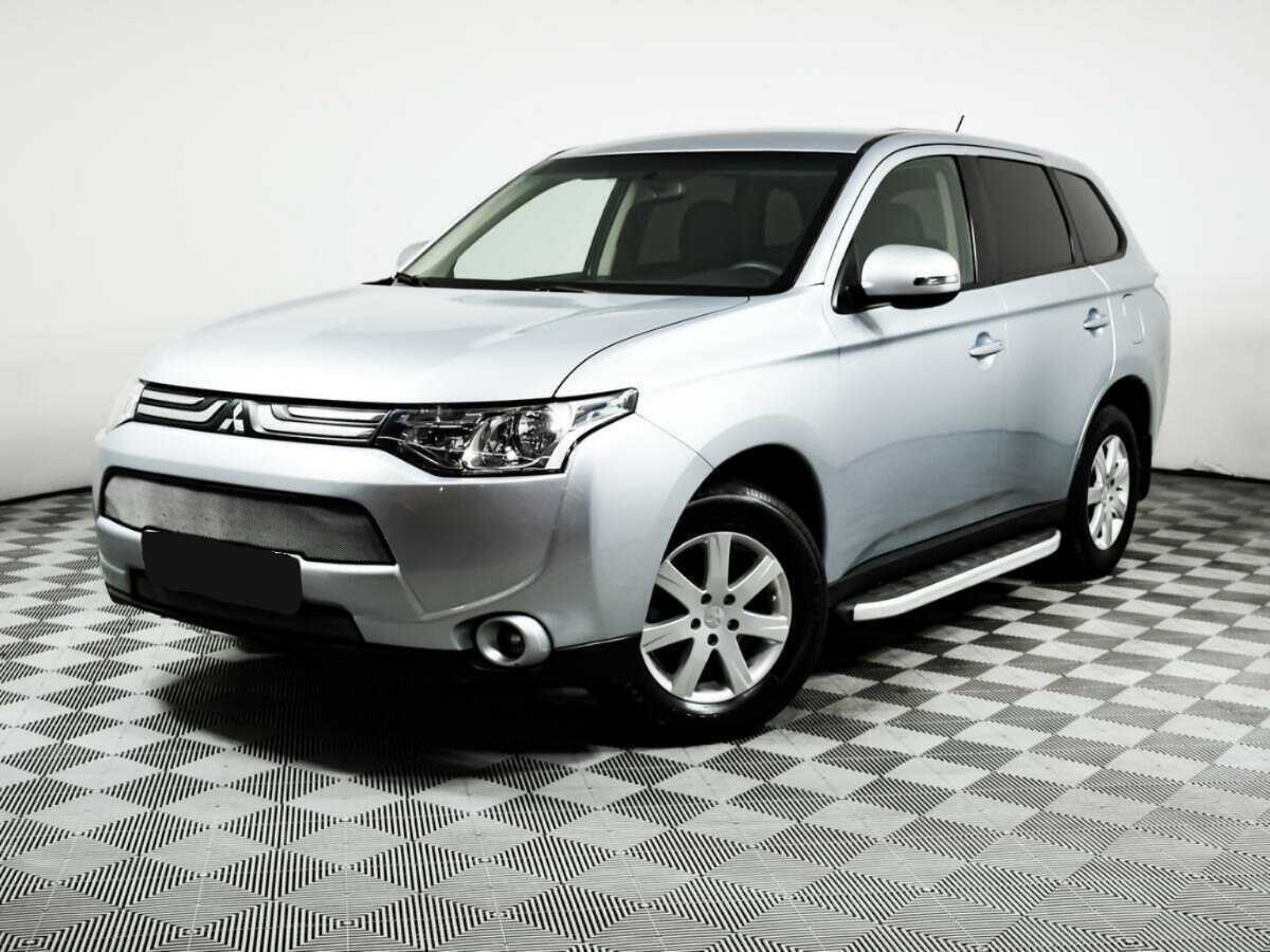 Mitsubishi Outlander, 2013